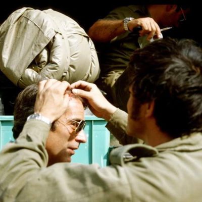 Bob Simon of CBS has a head wound tended in Beirut